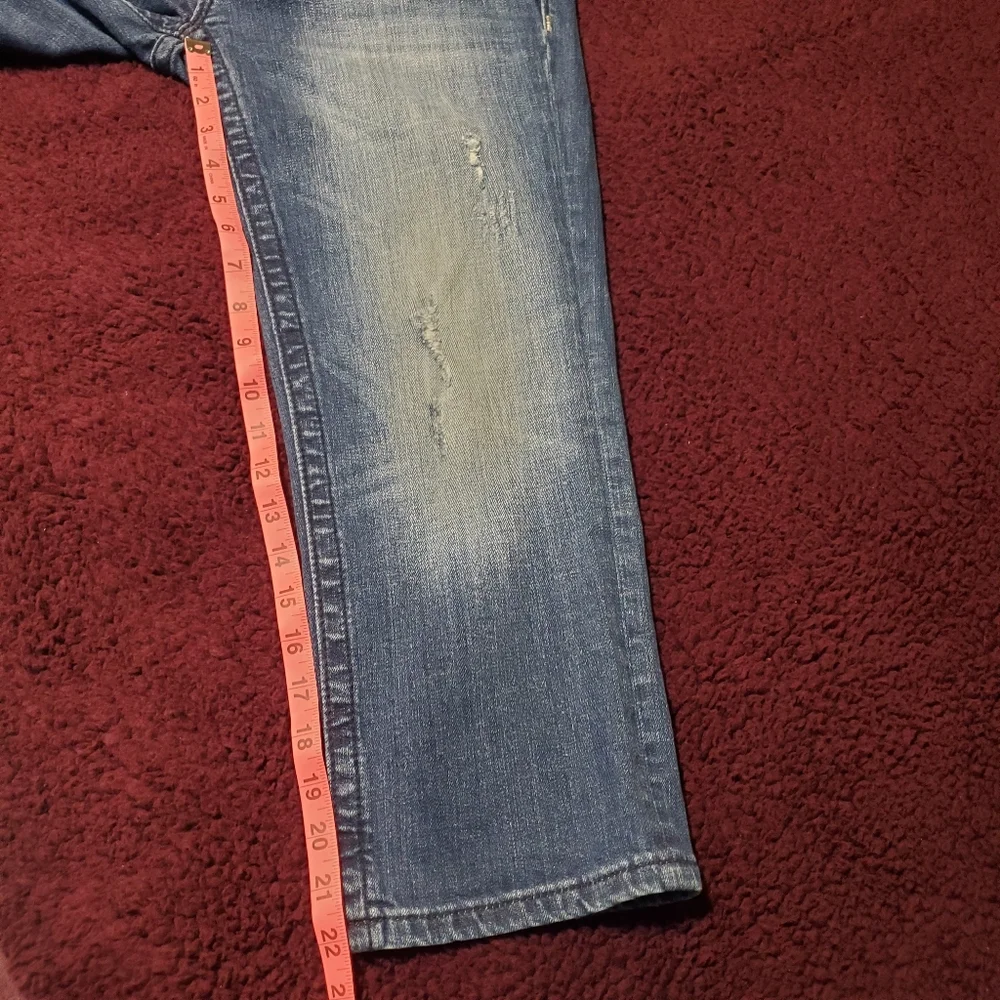 Miss Me Mid Rise Medium Wash Distressed Capri Jeans Bling Women Sz31 (32